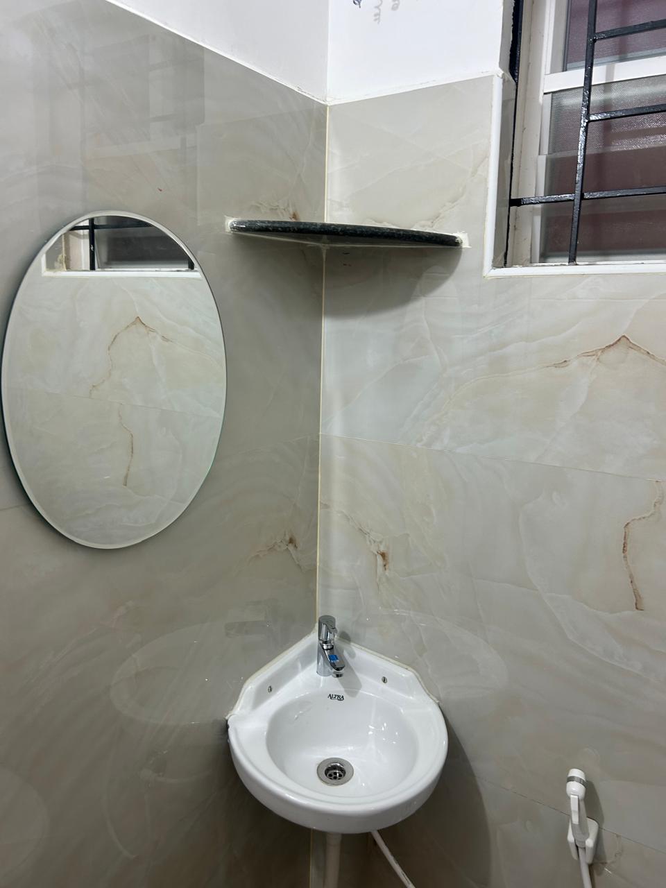 Rest and Roam Co-Live washbasin mirror